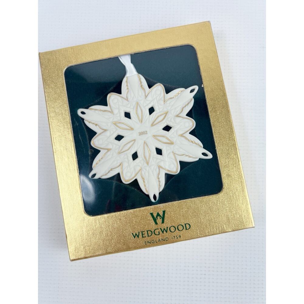 Wedgwood Snowflake Ornament 2002 White Jasperware Gold Gilded 4in Vtg Christmas